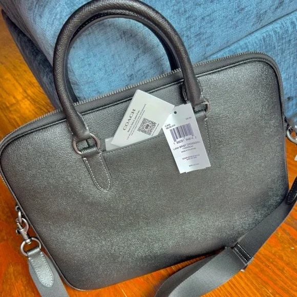 Coach Men’s Liam Compact Brief OFFERS ACCEPTED - Picture 13 of 13